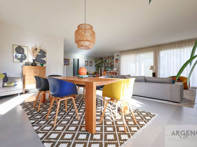 Maison Juvignac - 4 chambres - 200m²