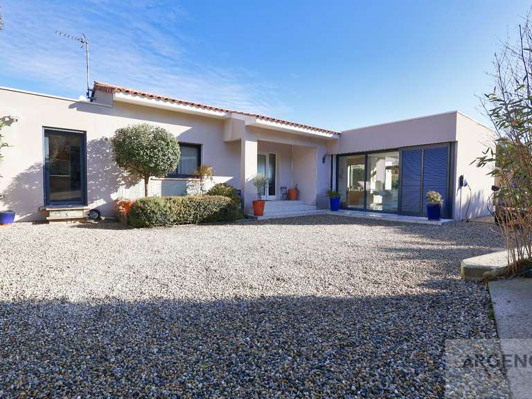 Maison Juvignac - 4 chambres - 200m²