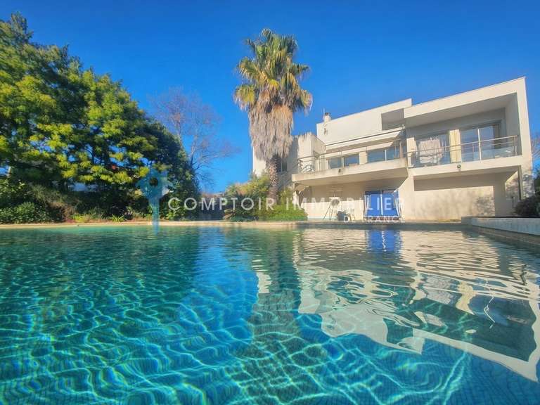 House Juvignac - 5 bedrooms - 185m²