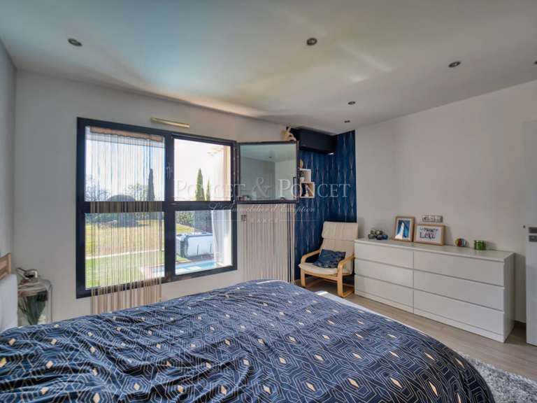 Maison Juvignac - 4 chambres - 180m²