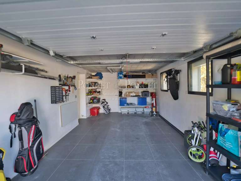 Maison Juvignac - 4 chambres - 180m²