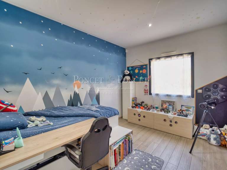 Maison Juvignac - 4 chambres - 180m²