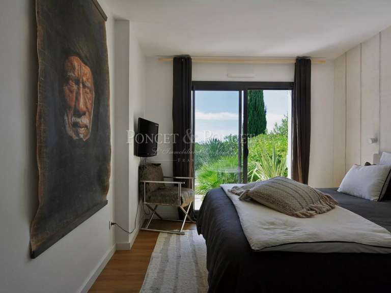 Maison Juvignac - 4 chambres - 210m²