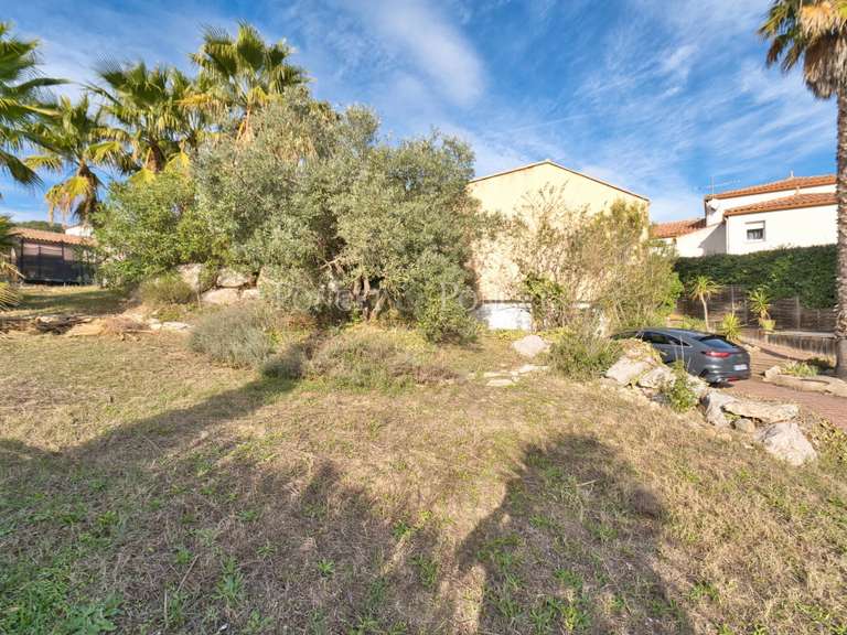 House Juvignac - 4 bedrooms - 230m²