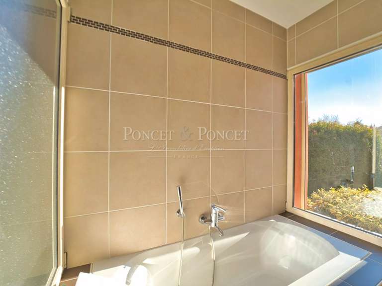 House Juvignac - 5 bedrooms - 185m²