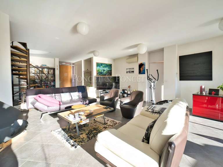 House Juvignac - 5 bedrooms - 185m²