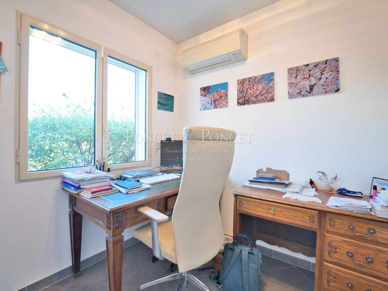 House Juvignac - 5 bedrooms - 185m²