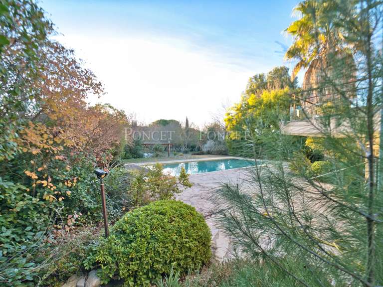 House Juvignac - 5 bedrooms - 185m²