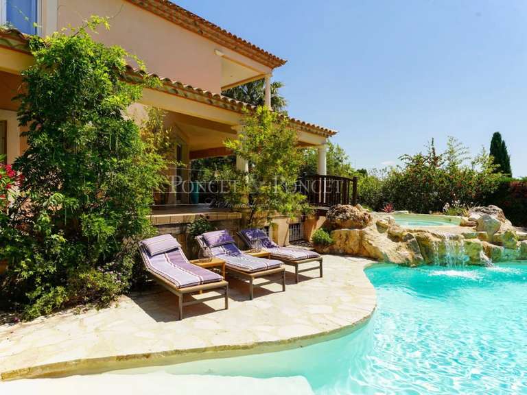 Maison Juvignac - 5 chambres - 469m²