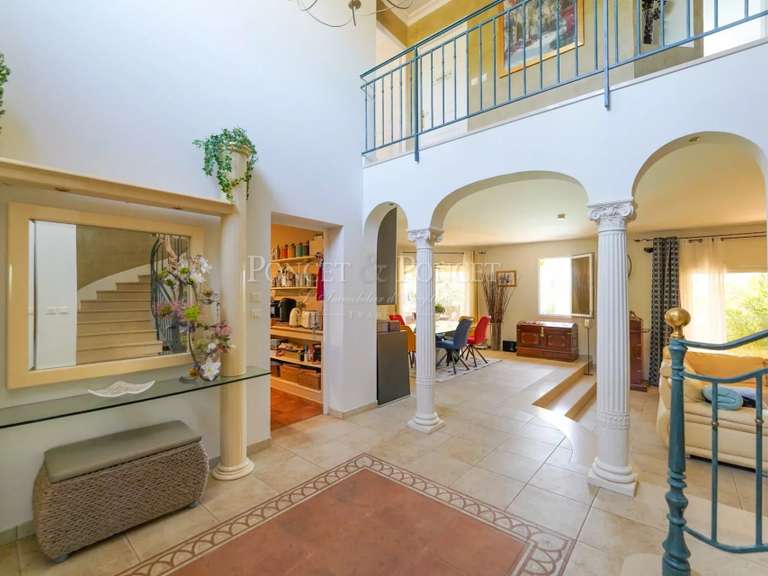 Maison Juvignac - 5 chambres - 469m²