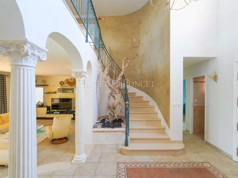 Maison Juvignac - 5 chambres - 469m²