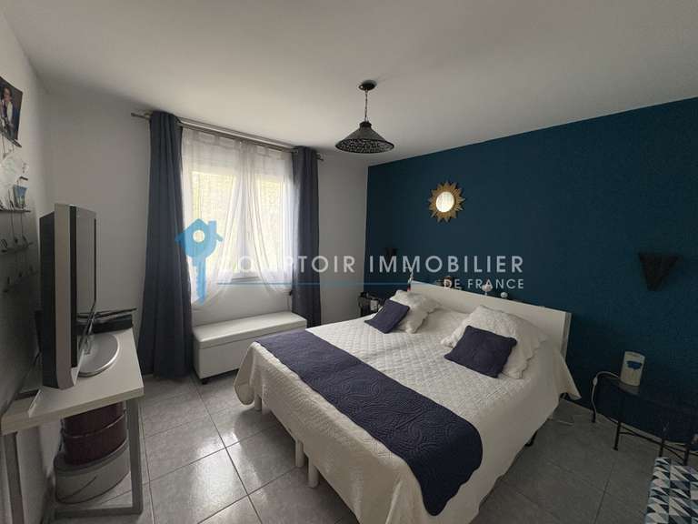 Maison Juvignac - 3 chambres - 147m²