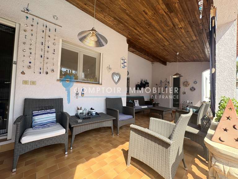 Maison Juvignac - 3 chambres - 147m²