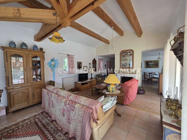 House Juvignac - 4 bedrooms - 147m²
