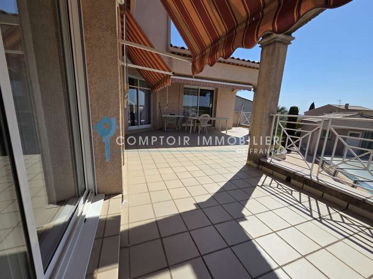House Juvignac - 4 bedrooms - 147m²