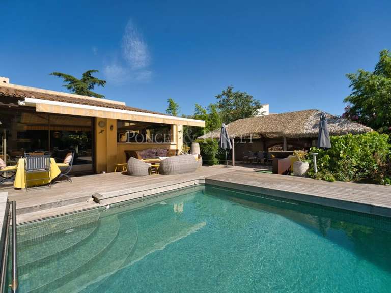 Maison Juvignac - 4 chambres - 318m²
