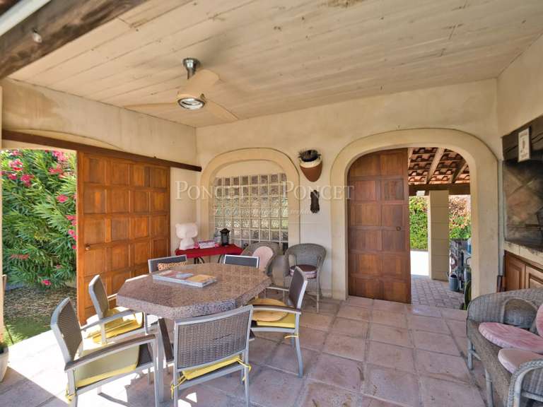 Maison Juvignac - 4 chambres - 318m²