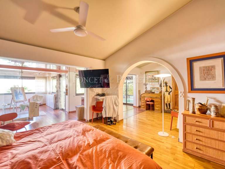 Maison Juvignac - 4 chambres - 318m²