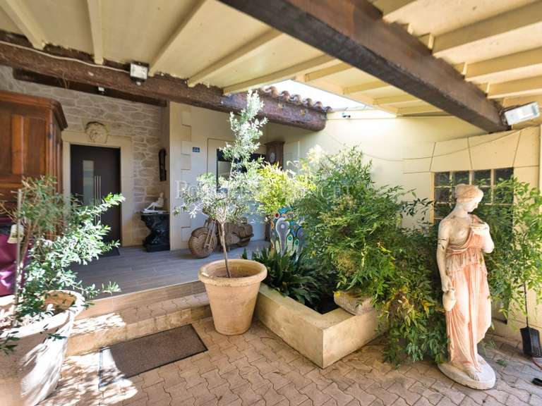 Maison Juvignac - 4 chambres - 318m²