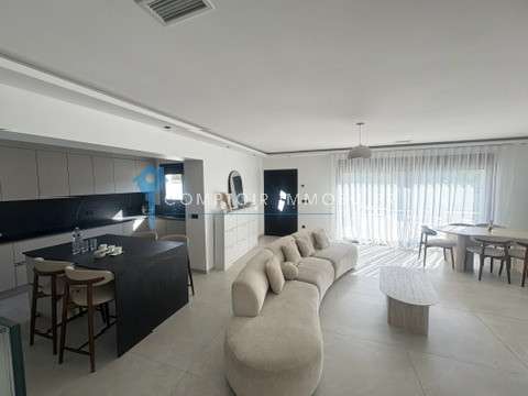 House Juvignac - 3 bedrooms - 127m²