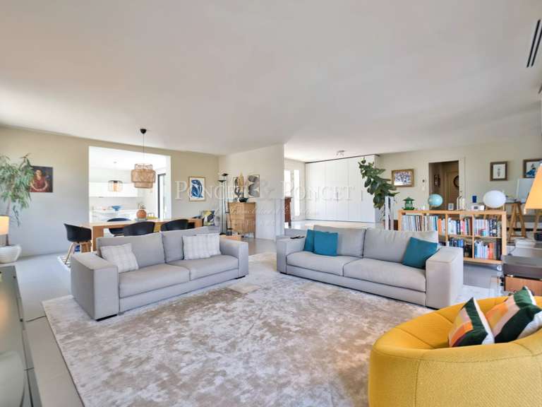 Maison Juvignac - 4 chambres - 200m²