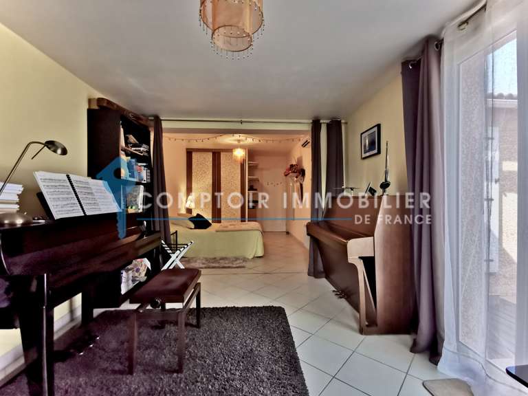 Villa Juvignac - 5 bedrooms - 150m²