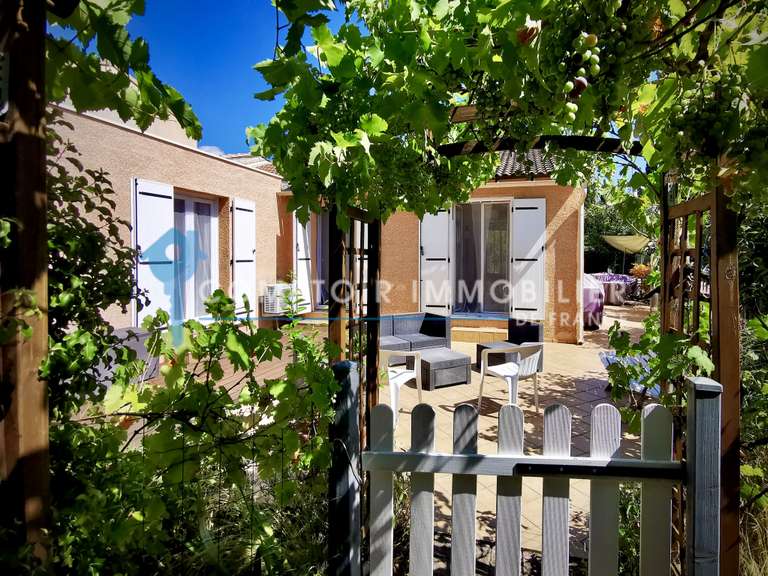 Villa Juvignac - 5 bedrooms - 150m²
