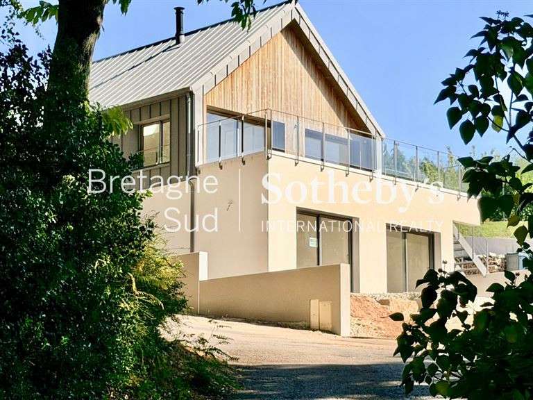 Maison Kervignac - 3 chambres - 139m²