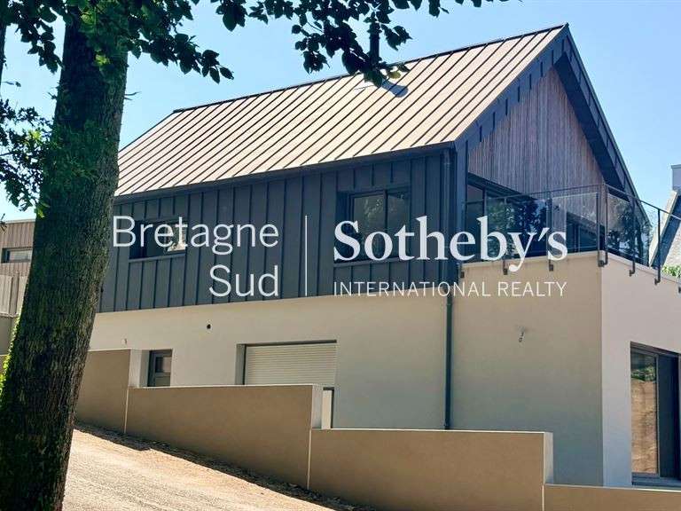 Maison Kervignac - 3 chambres - 139m²
