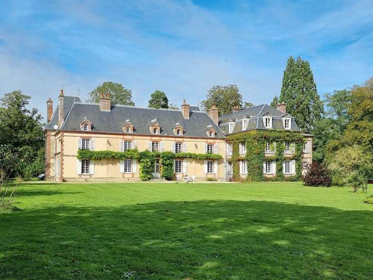 Château L'Aigle - 16 chambres - 650m²