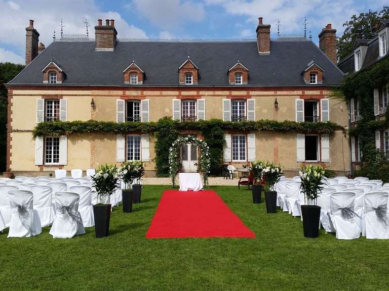Château L'Aigle - 16 chambres - 650m²
