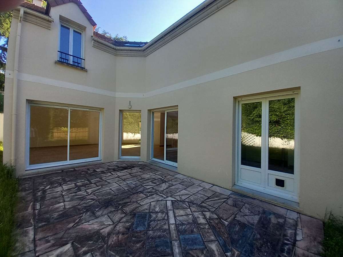 House L'Étang-la-Ville