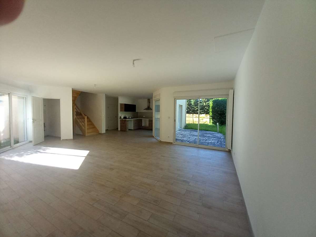 House L'Étang-la-Ville