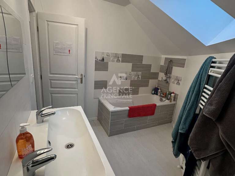 Maison L'Étang-la-Ville - 5 chambres - 166m²