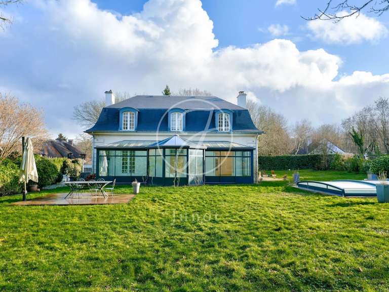 Maison L'Étang-la-Ville - 4 chambres - 331m²