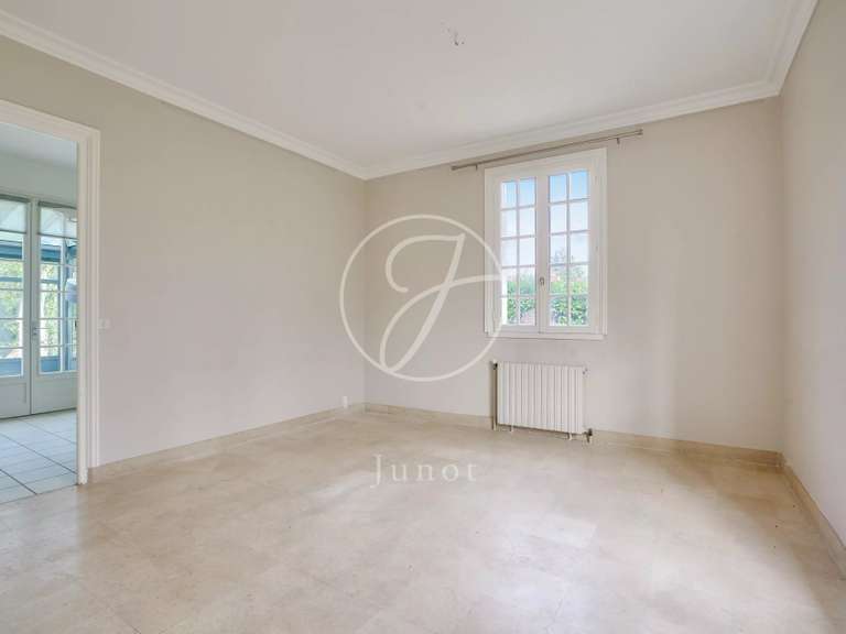 Maison L'Étang-la-Ville - 4 chambres - 331m²