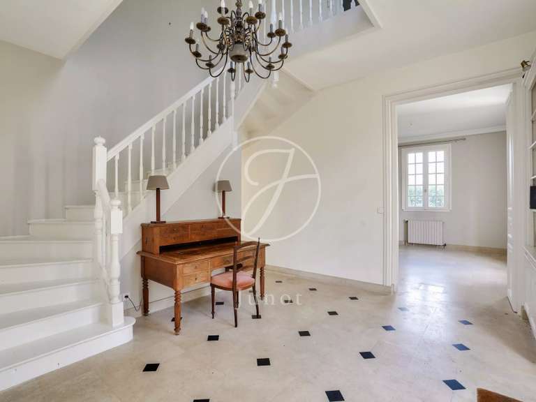 Maison L'Étang-la-Ville - 4 chambres - 331m²