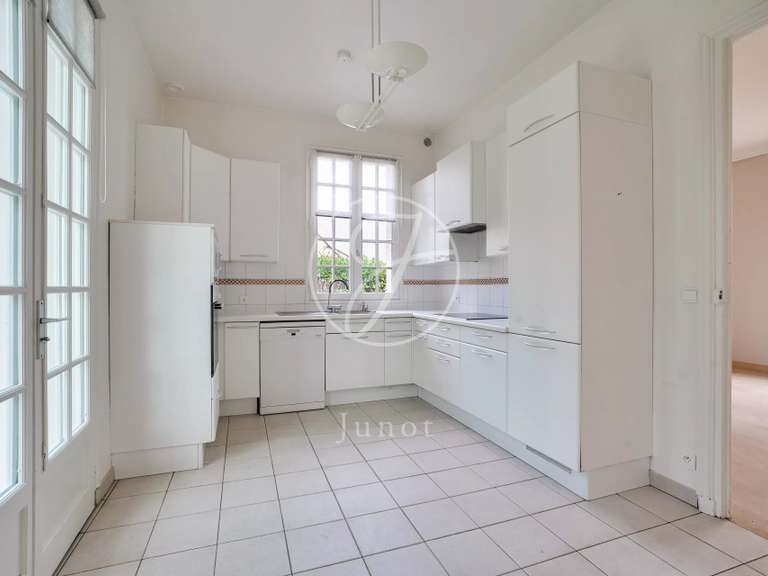 Maison L'Étang-la-Ville - 4 chambres - 331m²