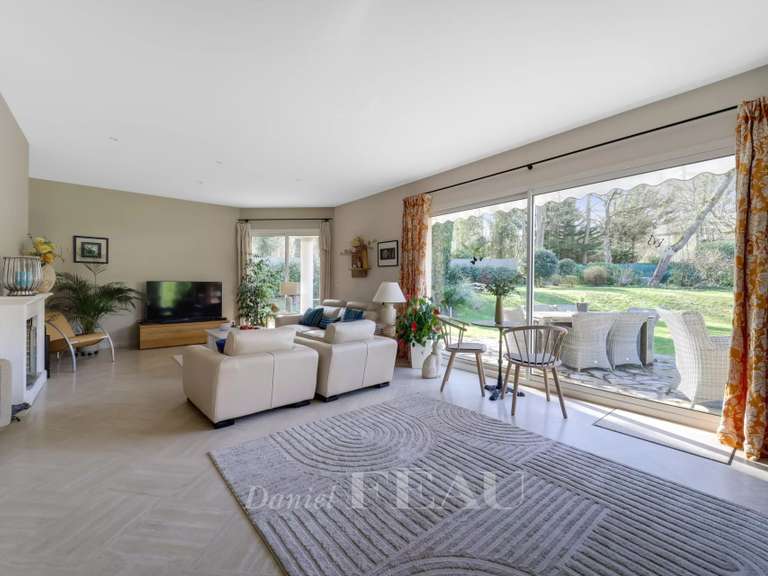 Maison L'Étang-la-Ville - 4 chambres - 216m²