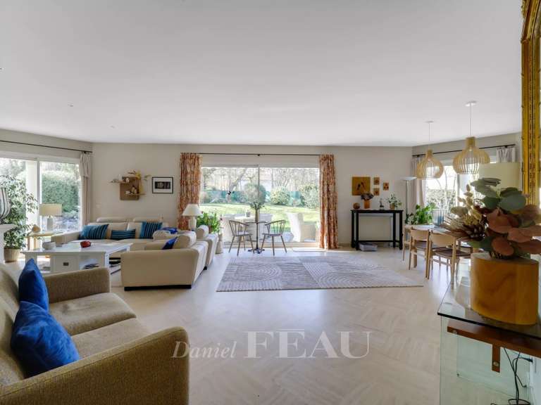 Maison L'Étang-la-Ville - 4 chambres - 216m²