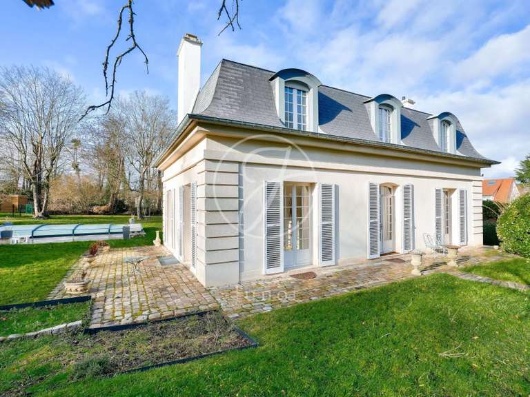 Maison L'Étang-la-Ville - 4 chambres - 331m²