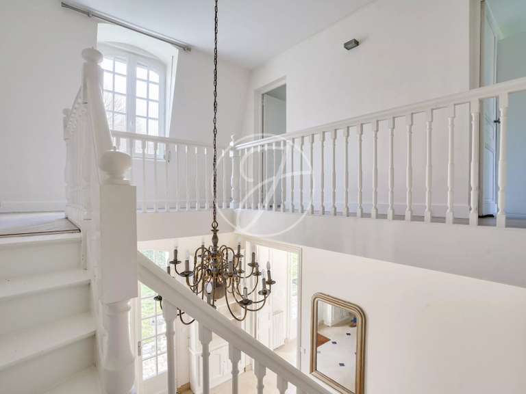 Maison L'Étang-la-Ville - 4 chambres - 331m²