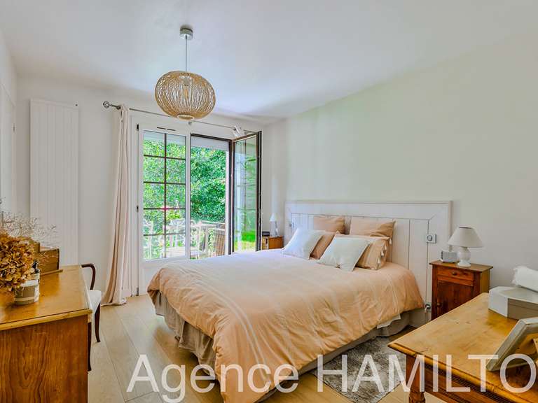 Maison L'Étang-la-Ville - 6 chambres - 250m²