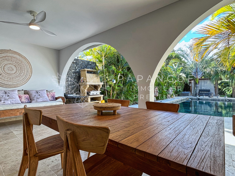 Villa L'etang-sale-les-bains - 3 chambres - 250m²