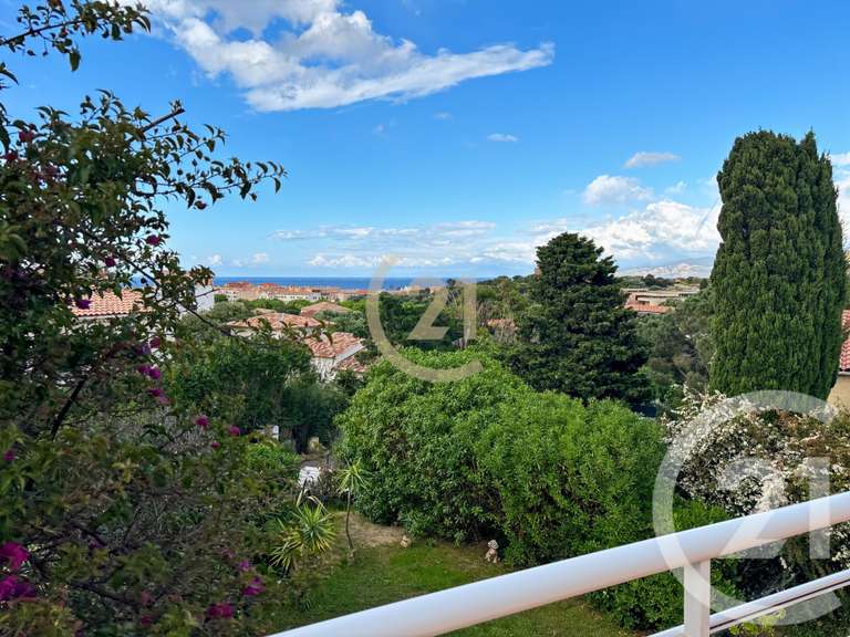 Maison L'Île-Rousse - 6 chambres - 216m²