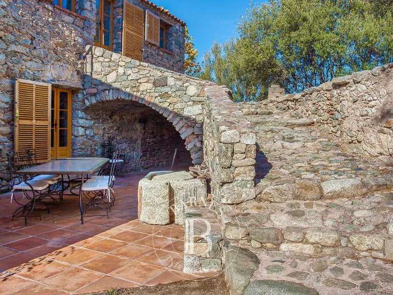 Villa L'Île-Rousse - 7 bedrooms - 300m²