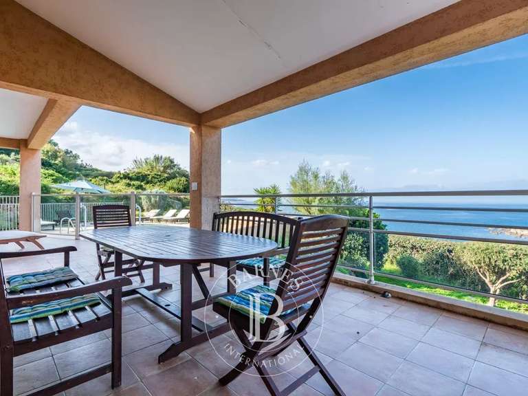 Villa L'Île-Rousse - 7 chambres - 270m²