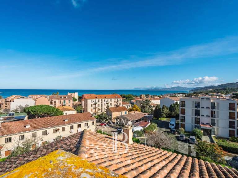 Villa L'Île-Rousse - 10 chambres - 410m²