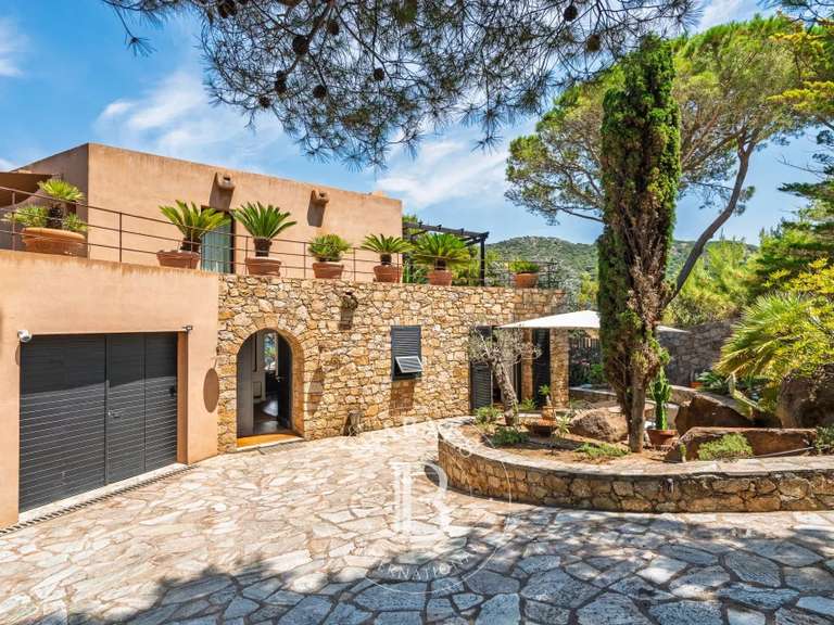 Villa with Sea view L'Île-Rousse - 4 bedrooms - 194m²