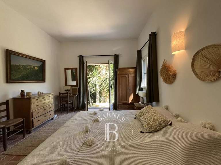 Villa L'Île-Rousse - 5 chambres - 242m²